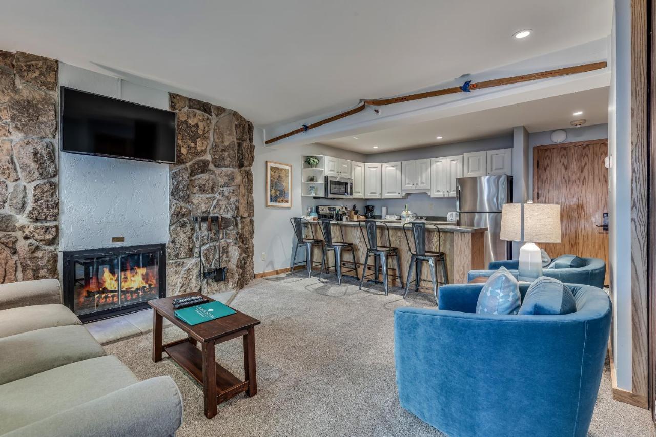 Laurelwood Condominiums 202 Сноумас Вилидж Екстериор снимка